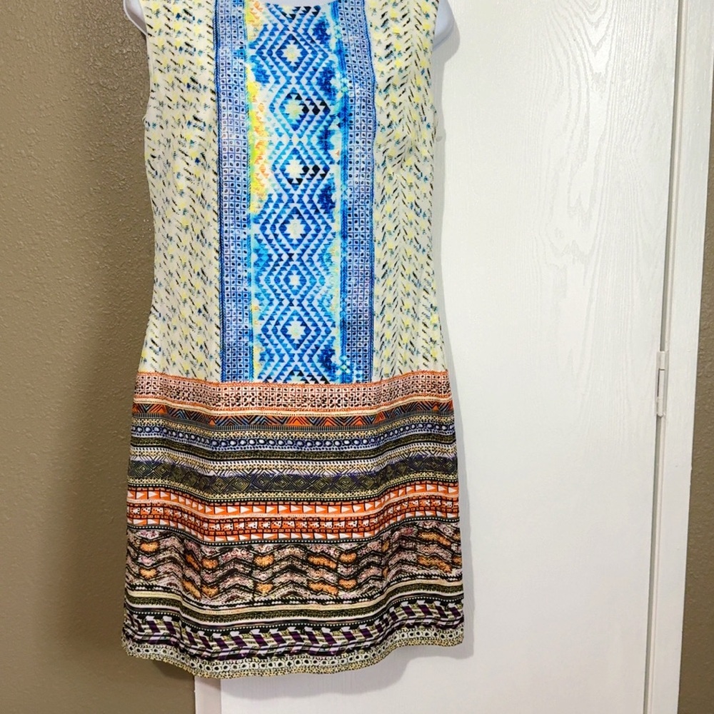 Versona Blue and White Sheath Mini Dress Sleeveless Crew Neck